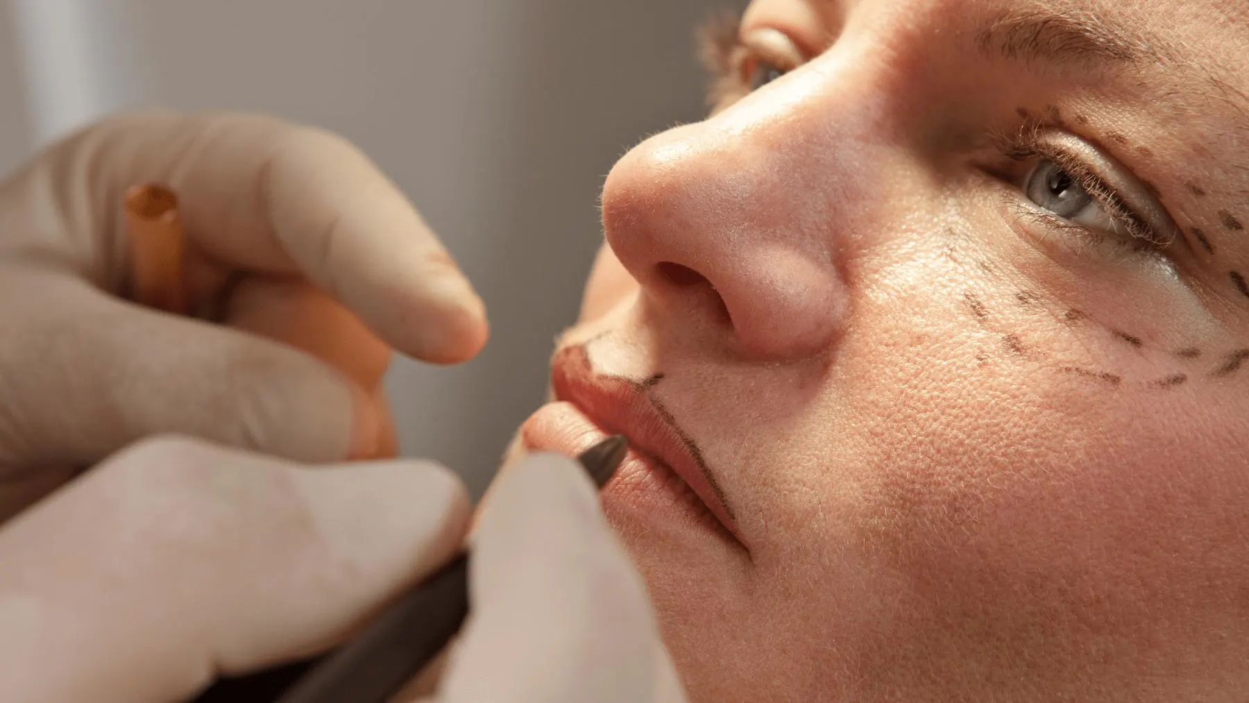HOW TO IMPROVE PLASTIC SURGERY WEB DESIGN